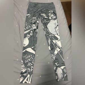 Disney Alice in wonderland leggings